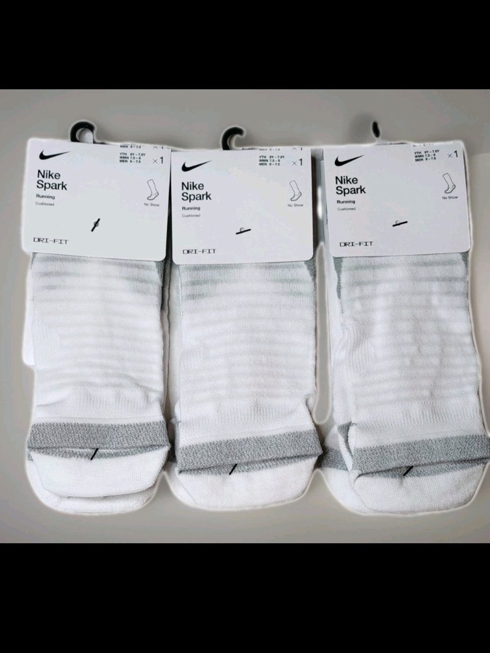 Nike Spark No Show Gray And White Athletic Running Socks (3 Pack)